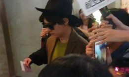 李易峰机场爆料视频播放,揭秘明星日常幕后