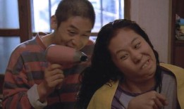 后妈爆料两个孩子视频在线观看,揭秘两个孩子视频背后的惊人真相