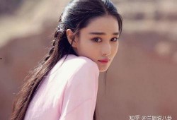 爆料娱乐圈八卦博主,揭秘明星背后的惊人真相！