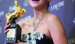 章子怡爆料汪峰审美视频,揭秘明星夫妻的独特品味