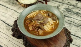 东坡爆料酸菜粉吃货视频,酸菜粉美食探秘，吃货视频带你领略地道美味